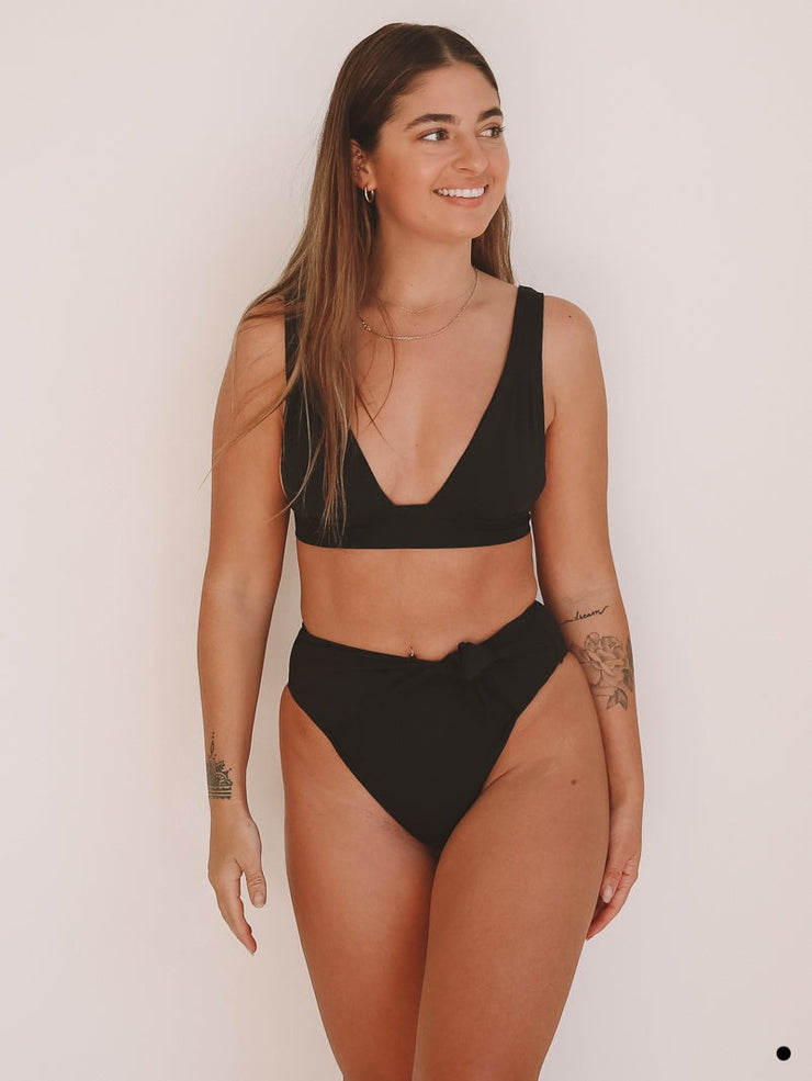 Lolita Bottom - Black Ribbed